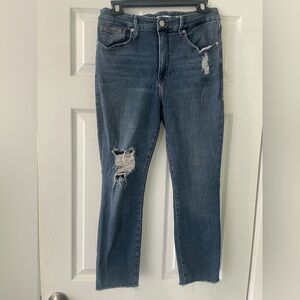 Good American Blue Skinny Jeans with Distressed Details